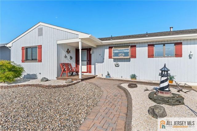 410 Jersey City Court, Lacey, NJ 08734