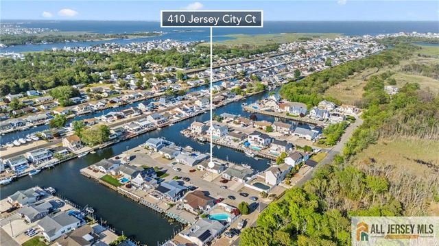 410 Jersey City Court, Lacey, NJ 08734