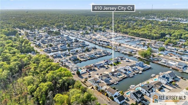 410 Jersey City Court, Lacey, NJ 08734