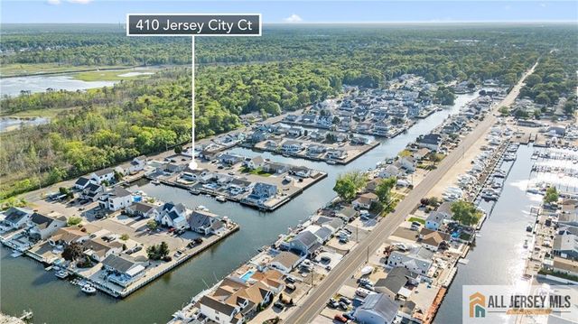 410 Jersey City Court, Lacey, NJ 08734