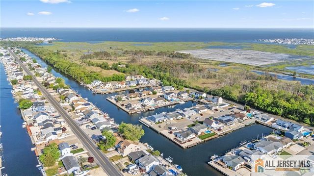 410 Jersey City Court, Lacey, NJ 08734