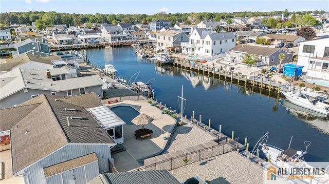 410 Jersey City Court, Lacey, NJ 08734
