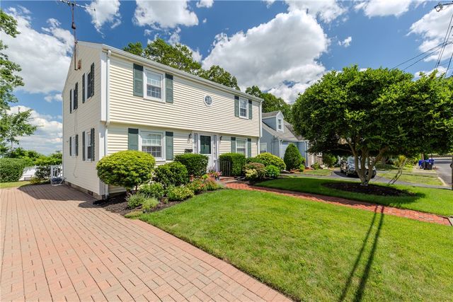 19 Longue Vue Avenue, North Providence, RI 02904