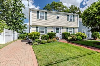 19 Longue Vue Avenue, North Providence, RI 02904