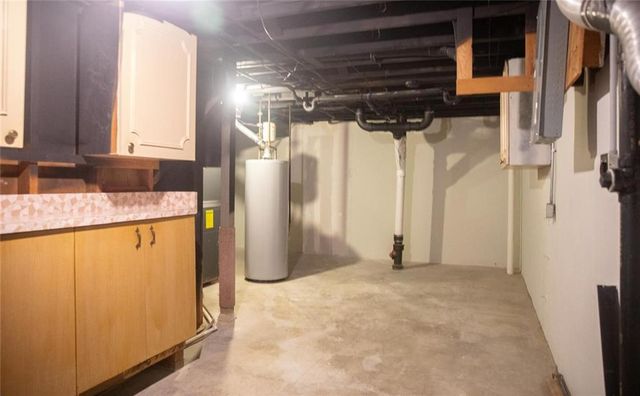 4801 NE Sherwood Drive, Kansas City, MO 64119