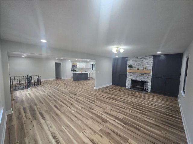 4801 NE Sherwood Drive, Kansas City, MO 64119