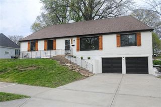 4801 NE Sherwood Drive, Kansas City, MO 64119