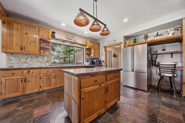 25624 Sherwood Dr, Pioneer, CA 95666