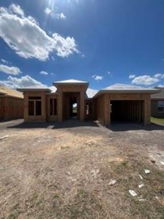 415 Serg Loop, Alamo, TX 78516