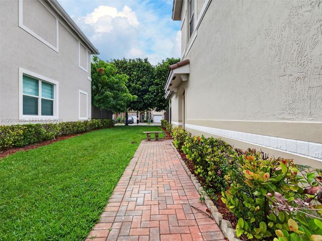 12441 SW 124th Ter, Miami, FL 33186