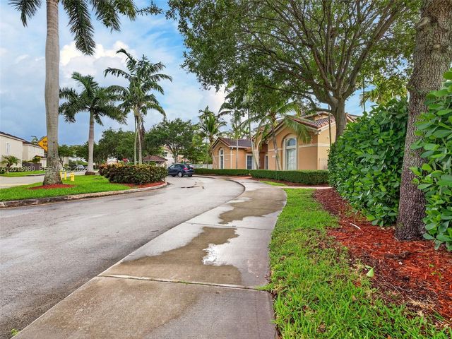 12441 SW 124th Ter, Miami, FL 33186