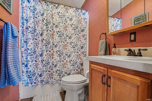 53105 Crystal Pond Drive, Elkhart, IN 46514