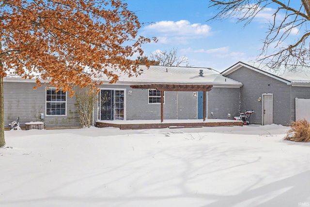 53105 Crystal Pond Drive, Elkhart, IN 46514