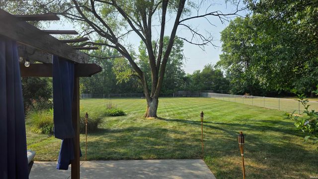 53105 Crystal Pond Drive, Elkhart, IN 46514