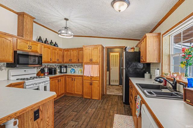 53105 Crystal Pond Drive, Elkhart, IN 46514