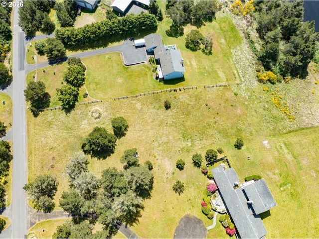 Manion Dr, Warrenton, OR 97146