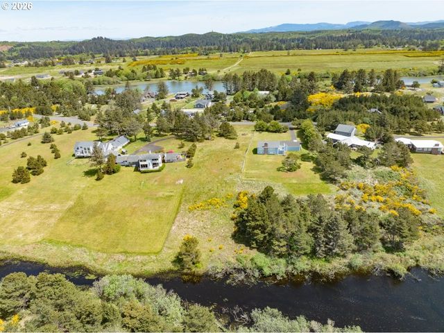 Manion Dr, Warrenton, OR 97146