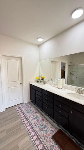 16143 S Lakeview Road, Plainfield, IL 60586