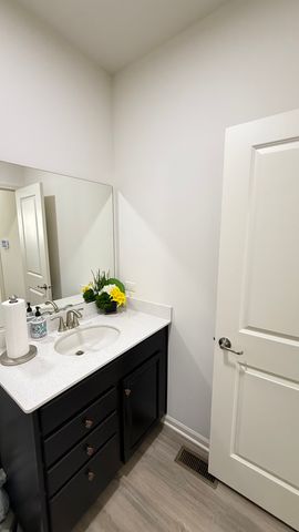 16143 S Lakeview Road, Plainfield, IL 60586