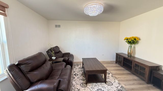 16143 S Lakeview Road, Plainfield, IL 60586