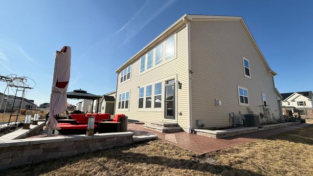 16143 S Lakeview Road, Plainfield, IL 60586