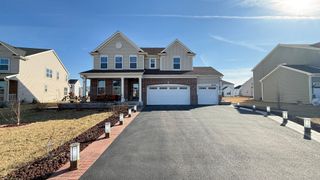 16143 S Lakeview Road, Plainfield, IL 60586