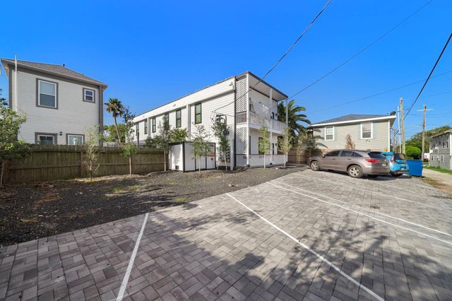 920 Ave L D, Galveston, TX 77550