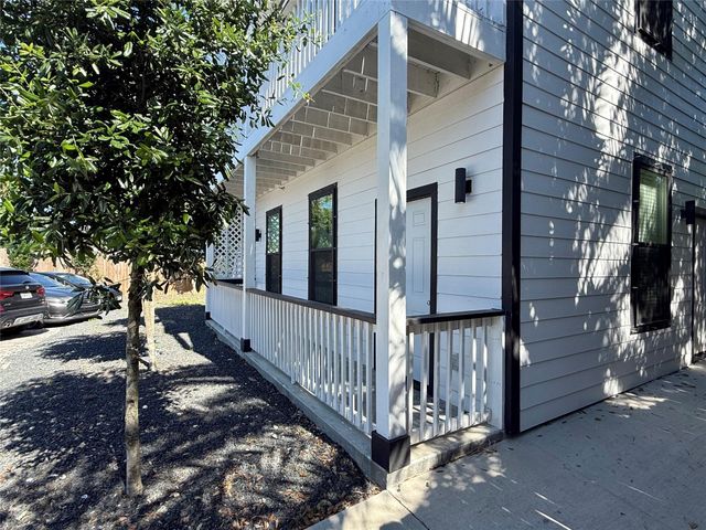 920 Ave L D, Galveston, TX 77550