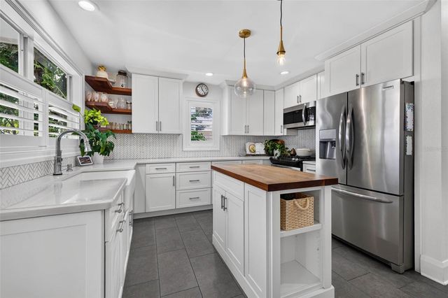 4618 W TENNYSON AVENUE, Tampa, FL 33629