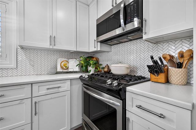 4618 W TENNYSON AVENUE, Tampa, FL 33629