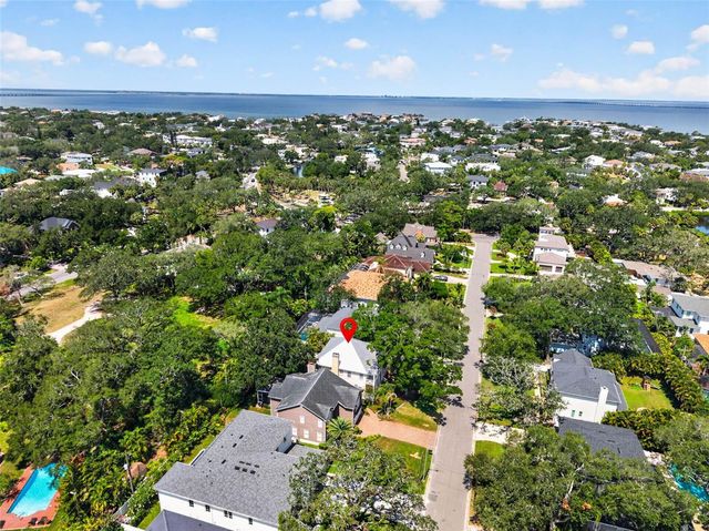 4618 W TENNYSON AVENUE, Tampa, FL 33629