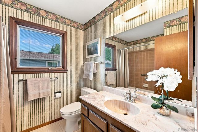 6425 S Galena Court, Englewood, CO 80111