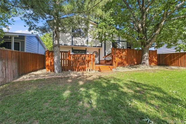 6425 S Galena Court, Englewood, CO 80111