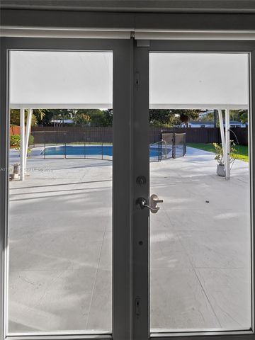 3608 Cleveland St, Hollywood, FL 33021