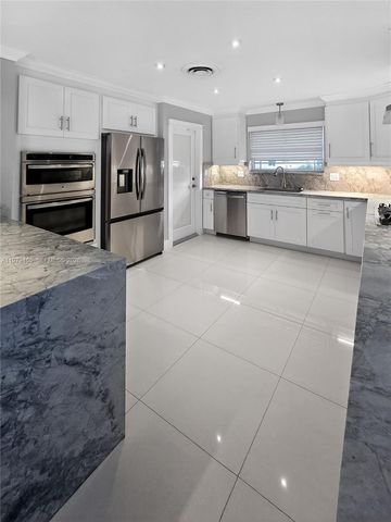 3608 Cleveland St, Hollywood, FL 33021