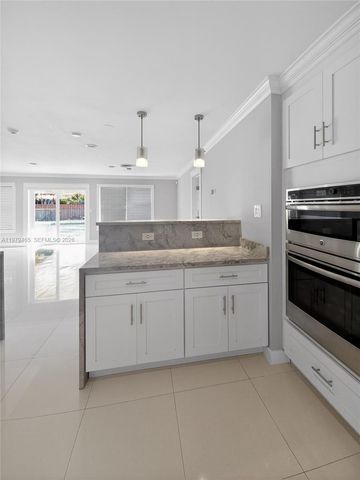 3608 Cleveland St, Hollywood, FL 33021