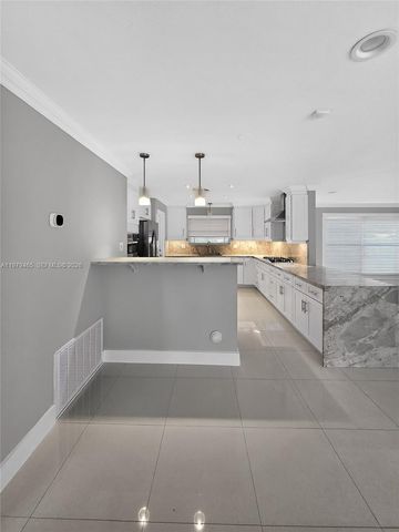 3608 Cleveland St, Hollywood, FL 33021