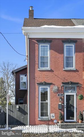 306 N STATE ST, Ephrata, PA 17522