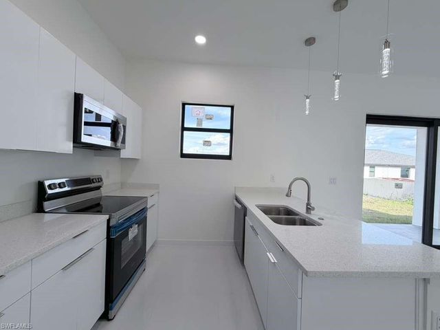 477 Rayford ST, Lehigh Acres, FL 33974