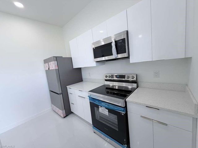 477 Rayford ST, Lehigh Acres, FL 33974