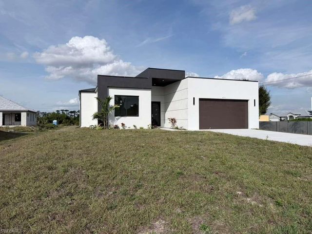 477 Rayford ST, Lehigh Acres, FL 33974