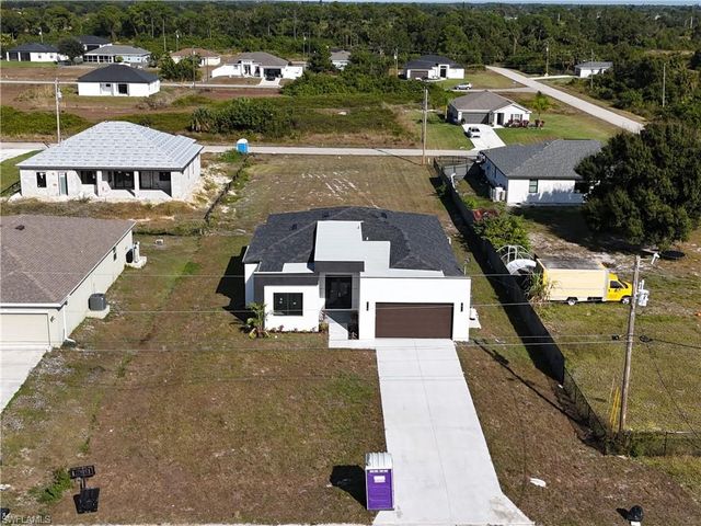 477 Rayford ST, Lehigh Acres, FL 33974