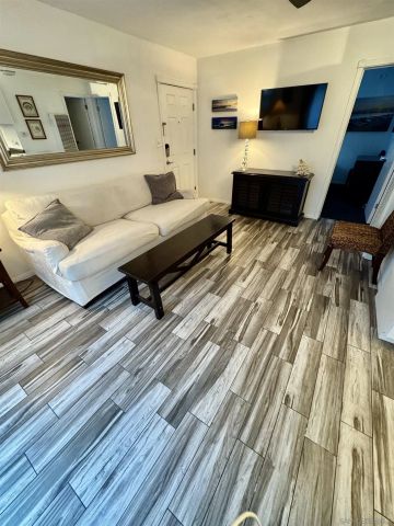 6628 La Jolla Blvd., La Jolla, CA 92037