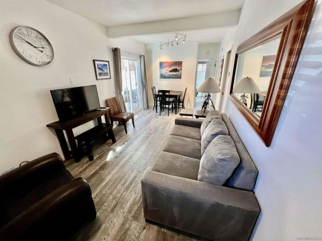 6628 La Jolla Blvd., La Jolla, CA 92037