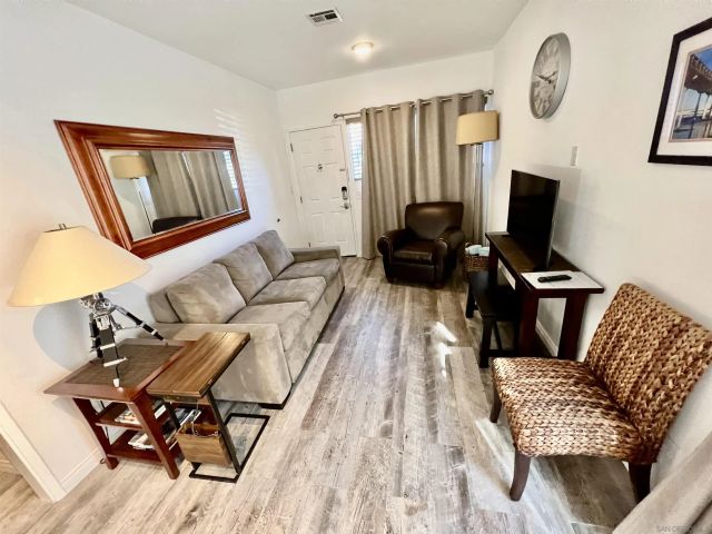 6628 La Jolla Blvd., La Jolla, CA 92037