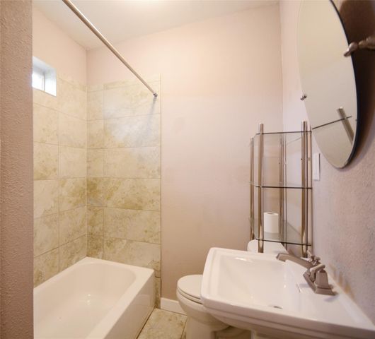 407 N Chappell Hill Street, Brenham, TX 77833