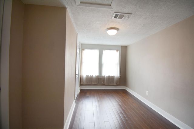 407 N Chappell Hill Street, Brenham, TX 77833