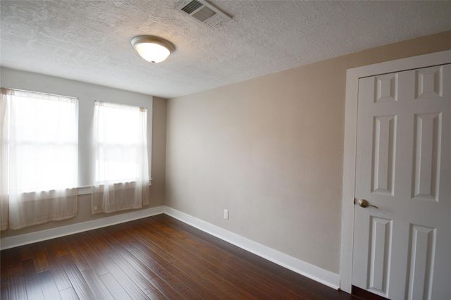 407 N Chappell Hill Street, Brenham, TX 77833