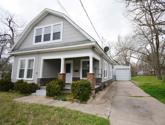 407 N Chappell Hill Street, Brenham, TX 77833