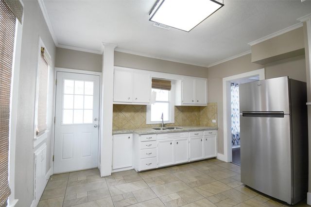 407 N Chappell Hill Street, Brenham, TX 77833